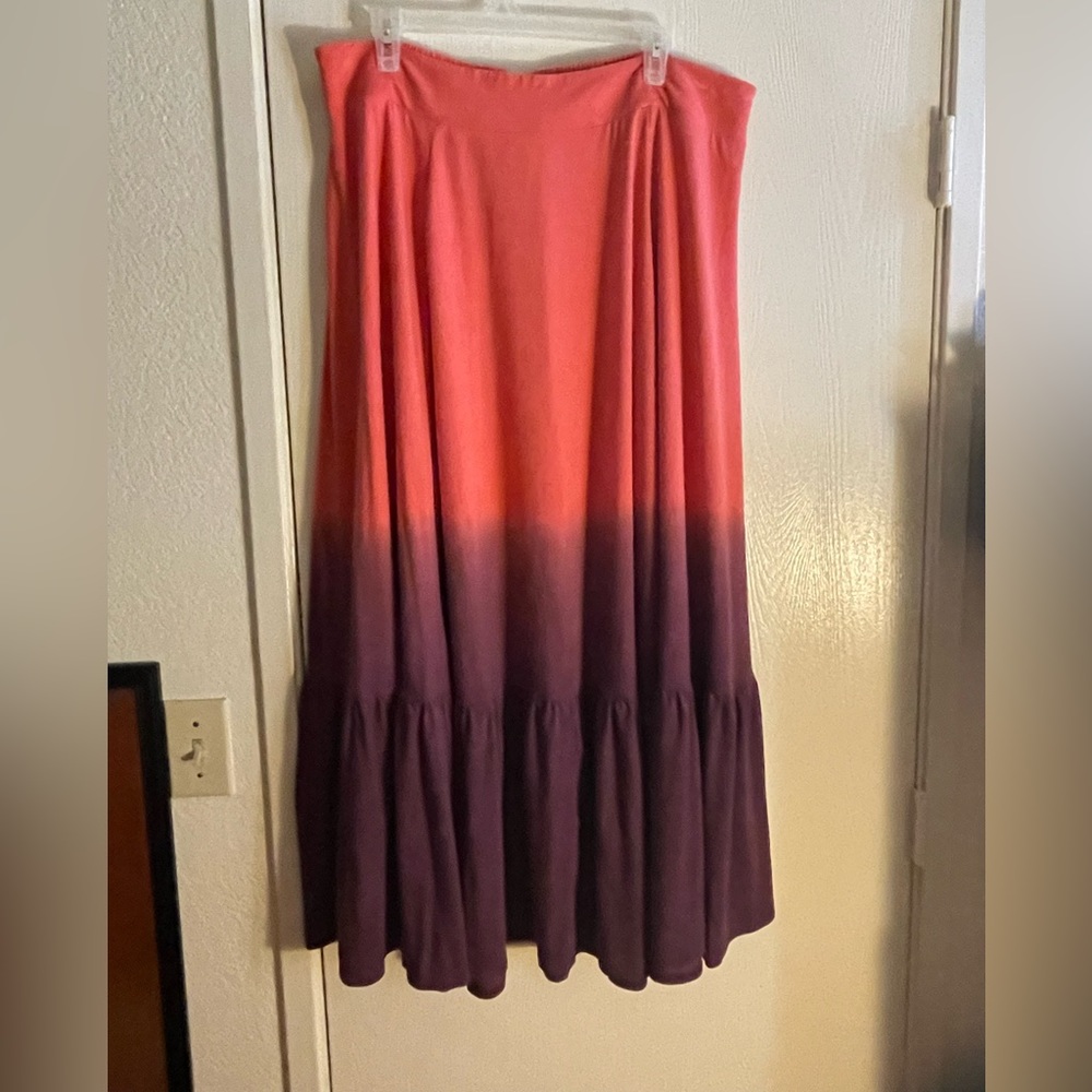 Torrid ombre skirt. Size 2. BNWT